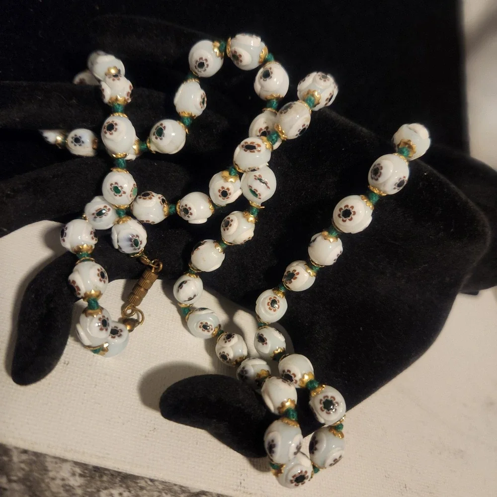 Vintage Venetian Murano Millefiori Glass Bead Necklace White Floral Hand Knotted - Picture 7 of 11